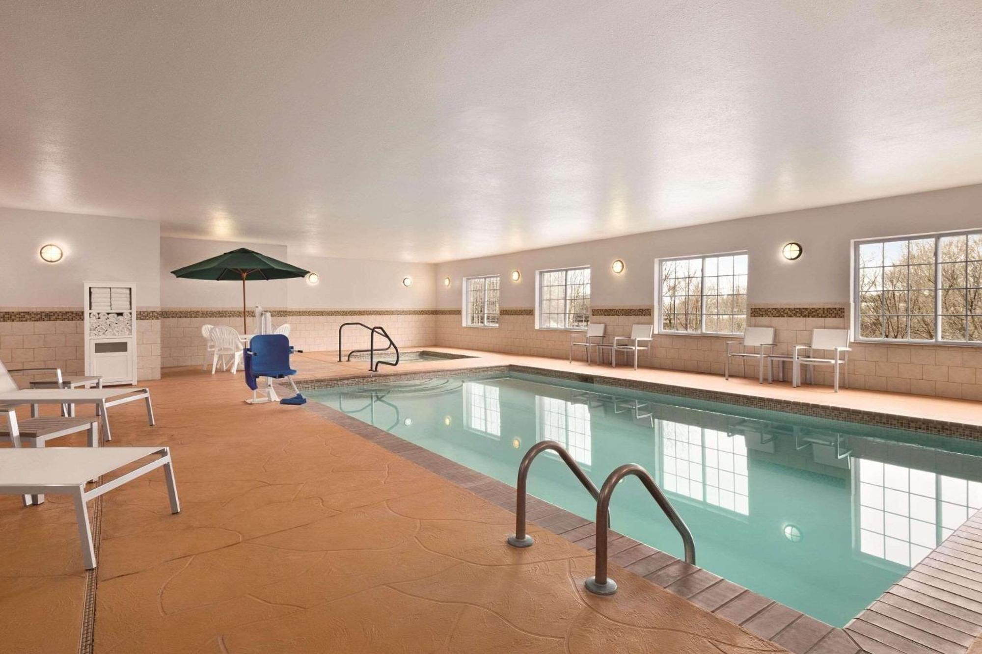 Country Inn & Suites By Radisson, Madison, Al Exterior photo